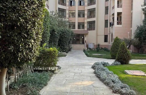 Al Rehab Apartment | Cosy Studio With A Nice Garden
