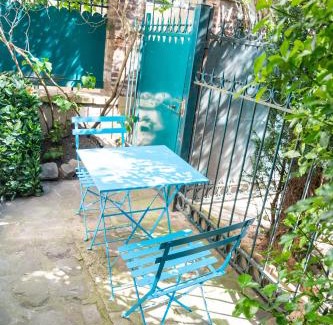 Montmartre House | Cosy suite with a terrasse in a calm area