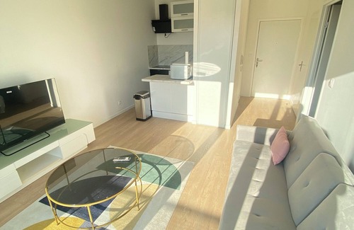 Epinay-sur-Orge Apartment | Cosy T2 apartment in a quiet location 7km from Orly and 20km from Paris
