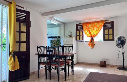 Trois-Rivieres Apartment | Cosy T2 dans village de pêcheurs, plage à pied