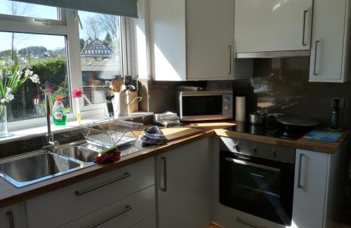Battle Bed & Breakfast | Cosy Twin Room in Brecon