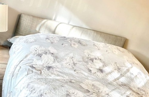 Hull Apartment | Cosy Two- Bedroom Apartment Perfect for family getaways and work stays!