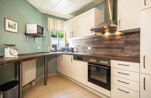 Neufrach Apartment | Cosy Vacation Apartment 1 on "Trostelhof" with Balcony