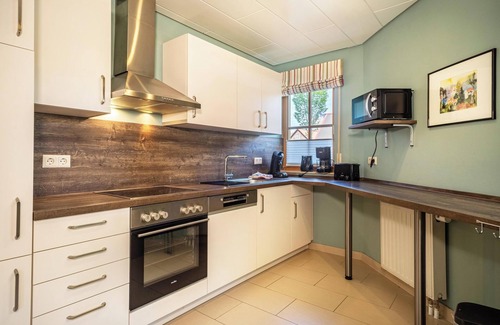 Neufrach Apartment | Cosy Vacation Apartment 2 on "Trostelhof" with Balcony