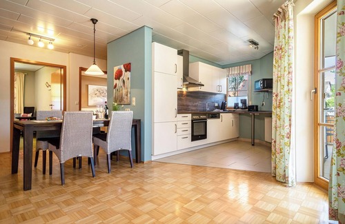Neufrach Apartment | Cosy Vacation Apartment 2 on "Trostelhof" with Balcony