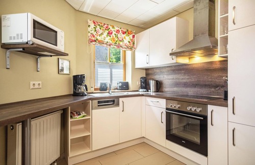 Neufrach Apartment | Cosy Vacation Apartment 3 on "Trostelhof" with Balcony