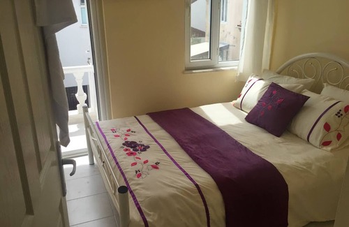 Manavgat Villa | Cosy Villa With Communal Pool, Rooftop Suntrap Area