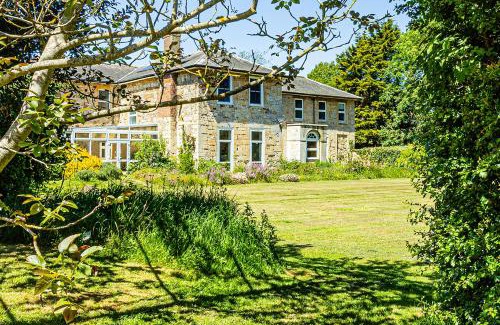 Freshwater Bed & Breakfast | Cosy Wolf Bed & Breakfast