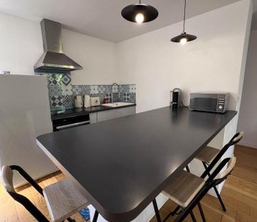 Chanot - Stade Velodrome Apartment | CosyT2 Lumineux, à Deux Pas du Vélodrome