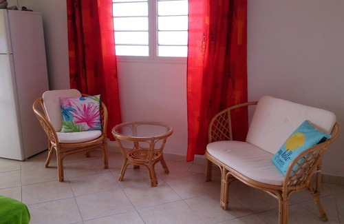 Bouillante Apartment | Côté Caraïbes Bouillante: large studio 3' from the beach & a diving center!