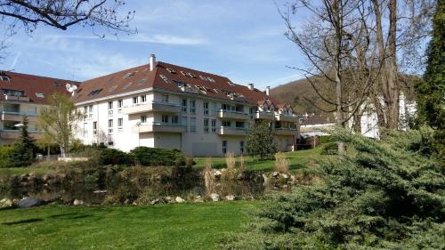 Saint-Remy-les-Chevreuse Apartment | Cote Parc