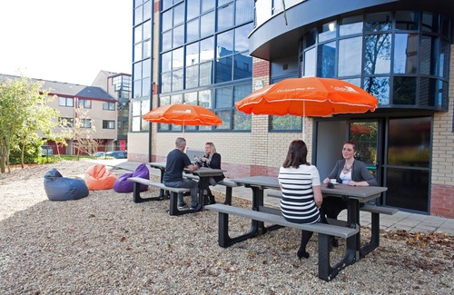 Central Milton Keynes Apartment | Cotels at 7Zero1