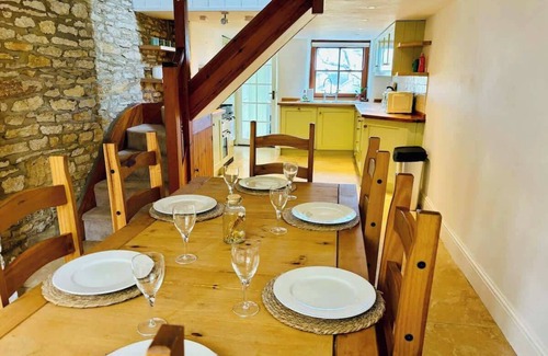 Chipping Norton House | Cotswold Home - Families/Friends/Contractors