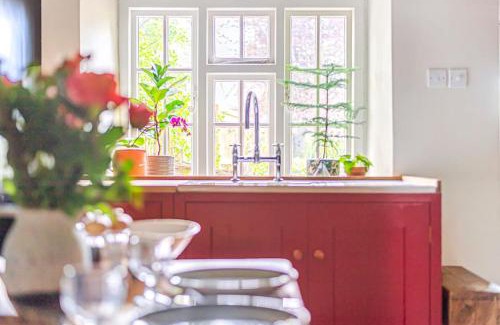 Ampney Crucis House | Cotswold Stone Cottage