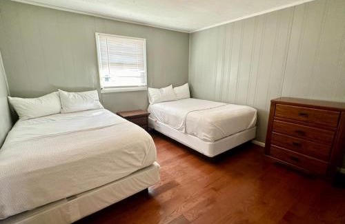 Nancy House | Cottage 15- Lees Ford Marina