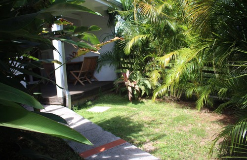 Tartane Cottage | Cottage 2/3 People. Terraces, swimingpool and beach