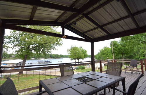 Benton Cottage | Cottage #2 King Creek Resort & Marina remodeled 2023
