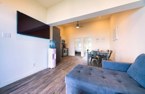 Wainfleet Cottage | Cottage 20: Upper-Level Beachfront Unit in 4-Plex