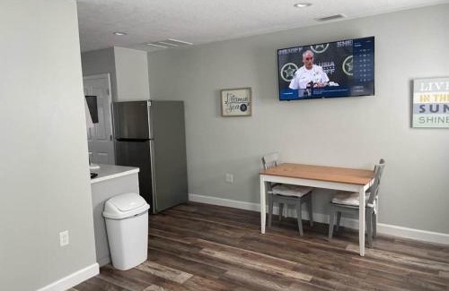 Tavares House | Cottage 22, The Boathouse - Dora Canal Court - a downtown, waterfront community