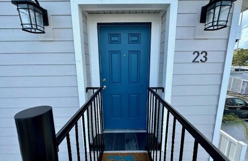 Tavares House | Cottage 23, The Lighthouse - Dora Canal Court - a downtown, waterfront community
