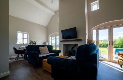 Enniskillen House | Cottage 3 Bed Sleeps 7 Free Parking