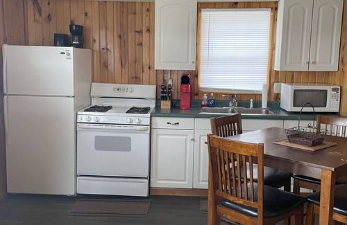 Fox Lake House | Cottage 5 on Beautiful Fox Lake!