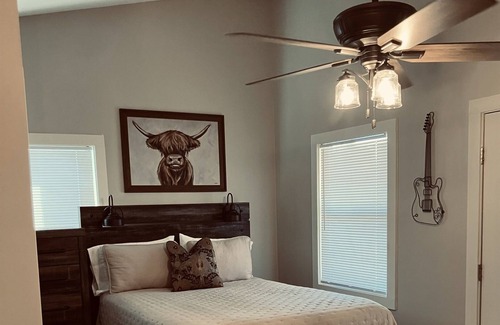 Ridgeland Cottage | Cottage 6 - Hooty's Place