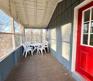 Nancy House | Cottage 6- Lees Ford Marina