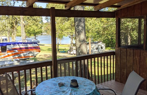 Benton Cottage | Cottage #8 King Creek Resort & Marina