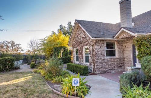 Paso Robles House | Cottage at Capitol Hill