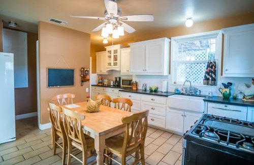 Paso Robles House | Cottage at Capitol Hill