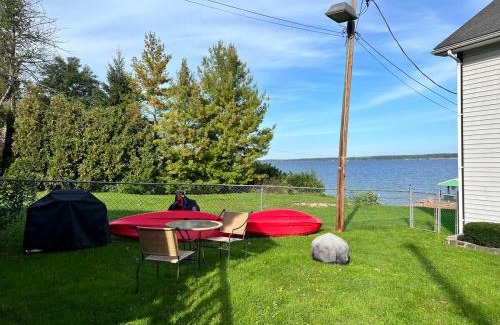 Geneva Apartment | Cottage at Cast Away Kayaks Fire Pit & Game Room
