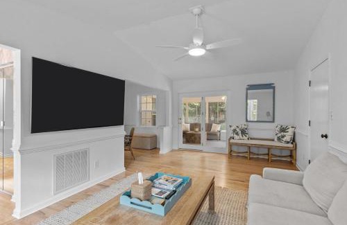 Pine Knoll Shores House | Cottage at Pine Knoll Shores home
