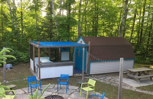 Sauble Beach Cottage | “ COTTAGE AT SAUBLE BEACH “ “OUTDOOR SHOWER” “FLAGSTONE FIRE PIT”