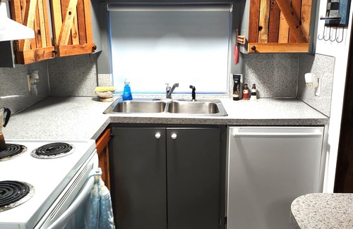 Tierra Del Mar House | COTTAGE BY THE BEACH:3 bedrooms, air conditioning, washer/dryer. Dog friendly!