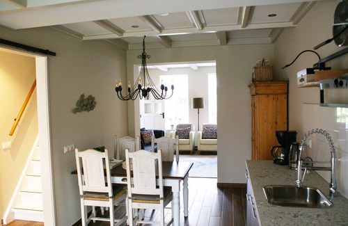 Paesens-Moddergat House | Cottage by Wadden Sea with Scenic Views