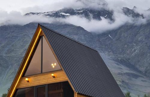 Gergeti Ski Chalet | Cottage Carpe Diem