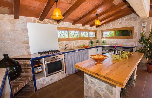 Santa Margalida Cottage | Cottage 'Coscoix - Hermosa Casa De Campo' with Private Pool, Private Terrace and Wi-Fi