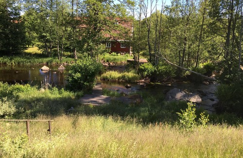 Fliseryd House | Cottage directly on the river