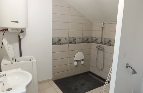 Villebernier House | cottage for rent 70 square meters, capacity 6 people