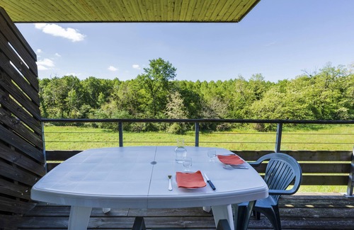 Cassen House | Cottage 'Gîte Le Coeur Des Landes' with Shared Pool, Wi-Fi and Air Conditioning