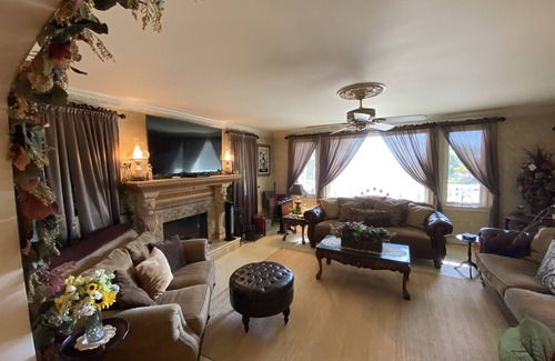 Simi Valley Cottage | Cottage Hideaway w/ waterfall, pool, spa & adjacent Santa Susana Historic Park