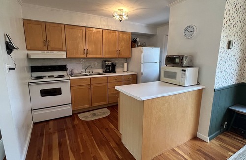 Mount Vision House | Cottage House Convenient to all tournaments, great getaway, Foosball