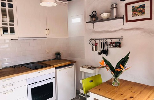 La Solana Cottage | Cottage in a quiet area with beautiful views, cozy style and well-kept garden.