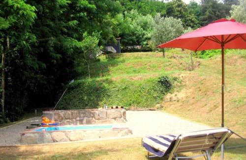 San Quirico House | Cottage in Pescia with Pool & Garden