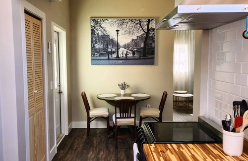 West Dover Cottage | Cottage in Private Village On VT-100 (5-min to Mount Snow)