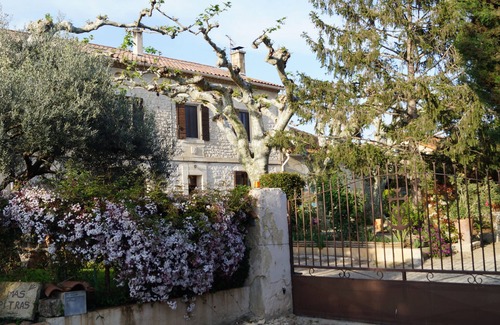 Tarascon House | Cottage in Provence adjoining a 19th Mas in Tarascon