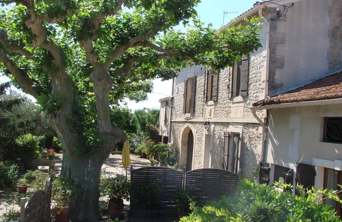 Tarascon House | Cottage in Provence adjoining a 19th Mas in Tarascon