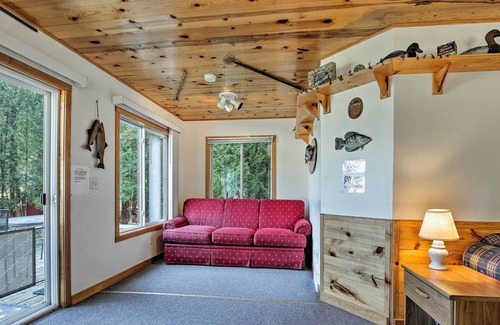 Rowleys Bay Cottage | Cottage in Roweleys Bay w/Deck & Fall Colors!