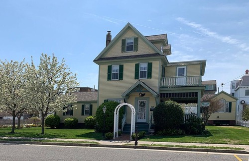 Cape May Cottage | Cottage in the Historic District